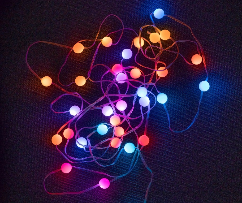 Momax Smart Atom With | IOT | Tech App Control | LED | Fairy Light | IB10S |