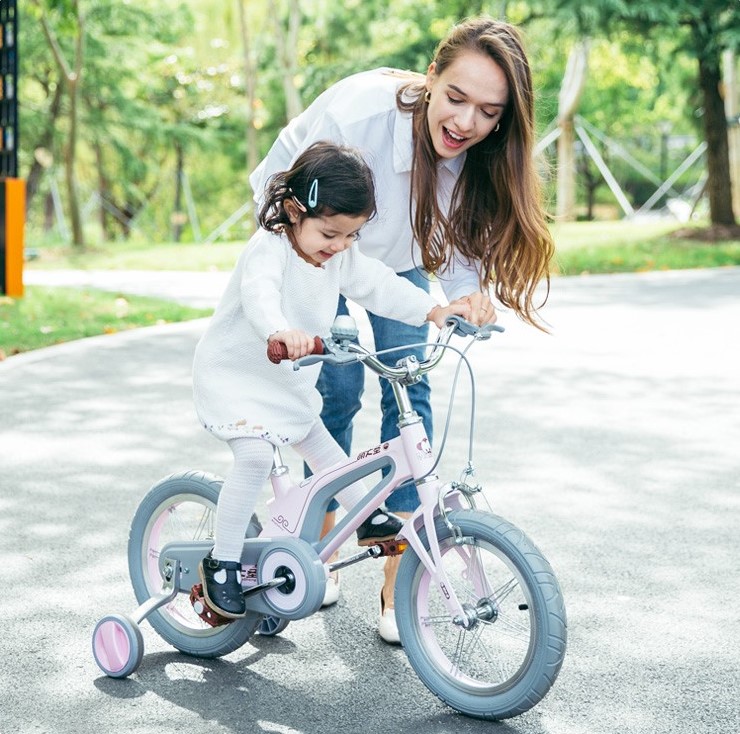 Montasen kid's Bike Cycling With Rear Wheel's For | 3 TO 8 |  Year''s Old Boys & Girls