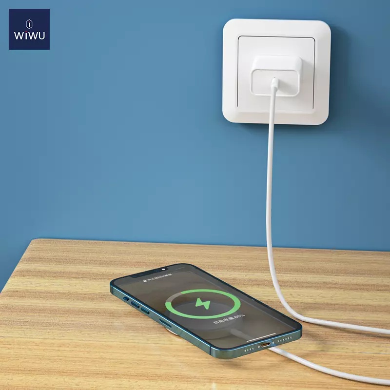 WIWU M5 Magnetic Wireless Fast Mag-Safe Charger 15W