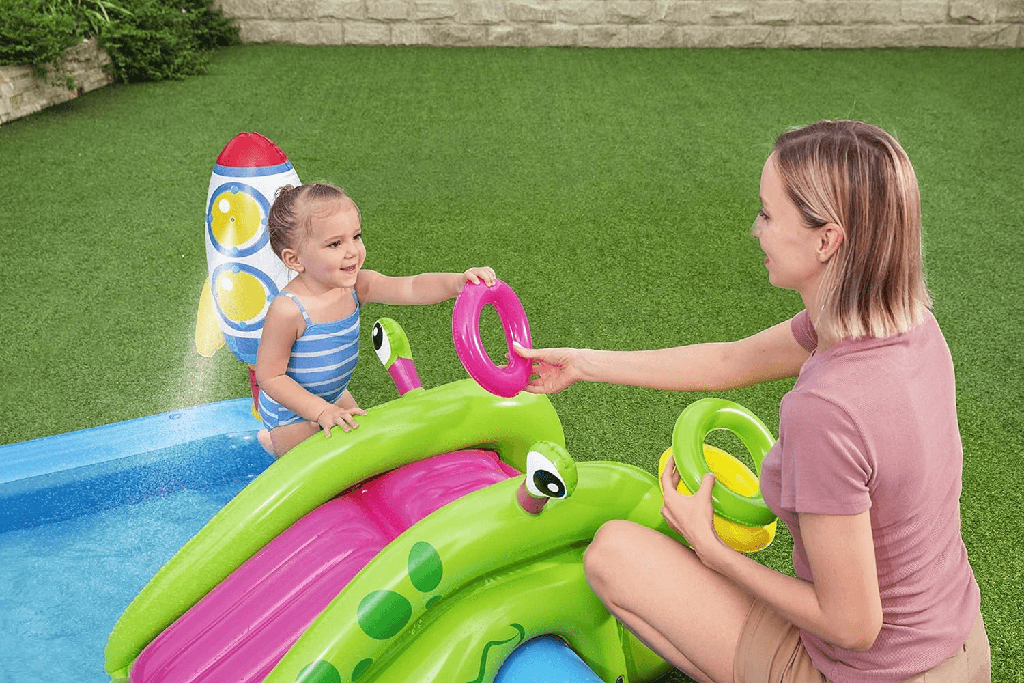 Bestway Little Astronaut Inflatable Family Swimming Pool 2.28 m 7' 6" (228x206x84Cm) With 1 Air Pump Inflator | 53126 |
