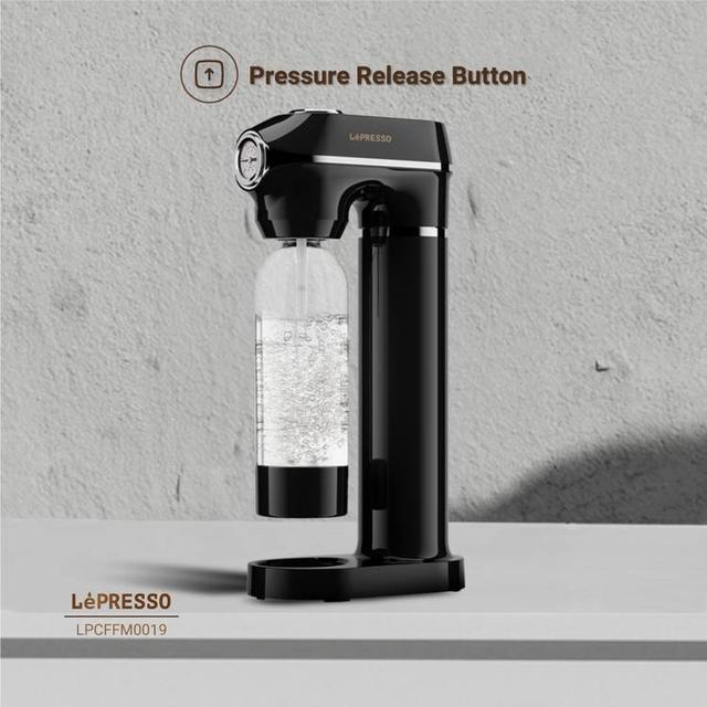 7MD Package Contains 1 x Lepresso Carbonator Instant Sparkling Water Maker with Pressure Gauge and 1 x LePresso CO2 Capsule For Sparkling Water