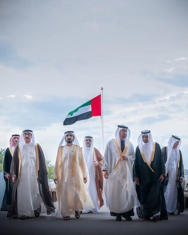 UAE National Day Scarf With Calligraphy