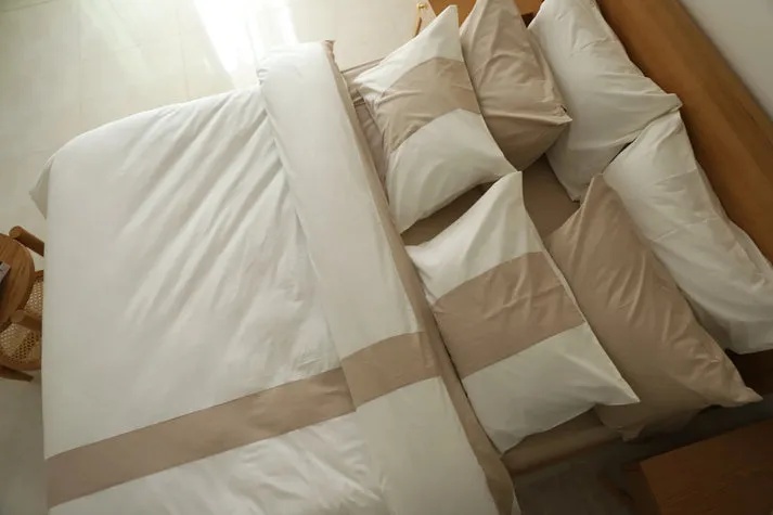 The Glinens Egyptian Cotton Bed Sheets – Luxurious 100% Percale, 200 Thread Count, Super King Set with Duvet Cover & Pillow Cases