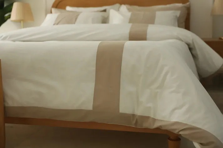 The Glinens Egyptian Cotton Bed Sheets – Luxurious 100% Percale, 200 Thread Count, Super King Set with Duvet Cover & Pillow Cases