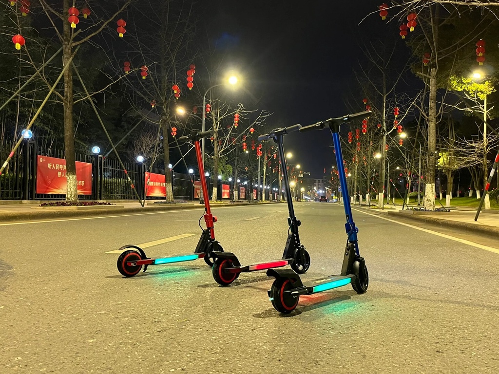 Taktik Electric Kids Scooter 150W – Foldable with RGB Lights, 5Km Range, for Ages 5–12 | TT-EKS |