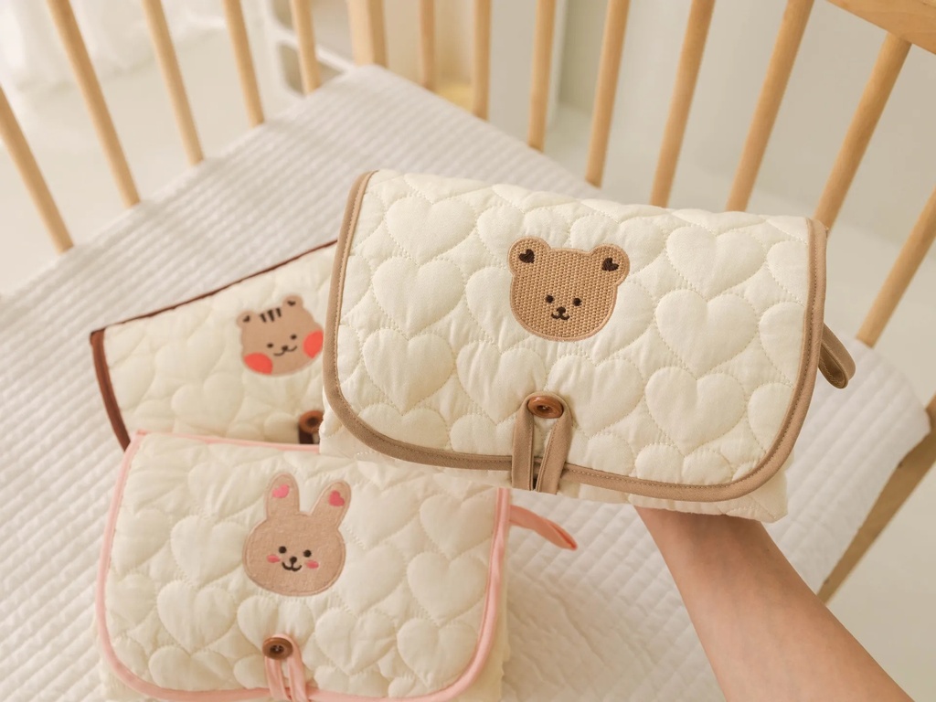 AMOR TINY Portable Waterproof Changing Pad – Travel Diaper Mat with Wipes Pocket