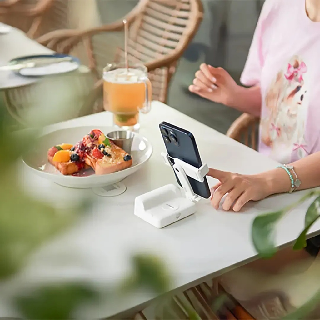 Porodo Lifestyle 3-in-1 Bluetooth Selfie Stick – Fill Light, 360° Rotation, 519mm Arm | PDLFST211WH |