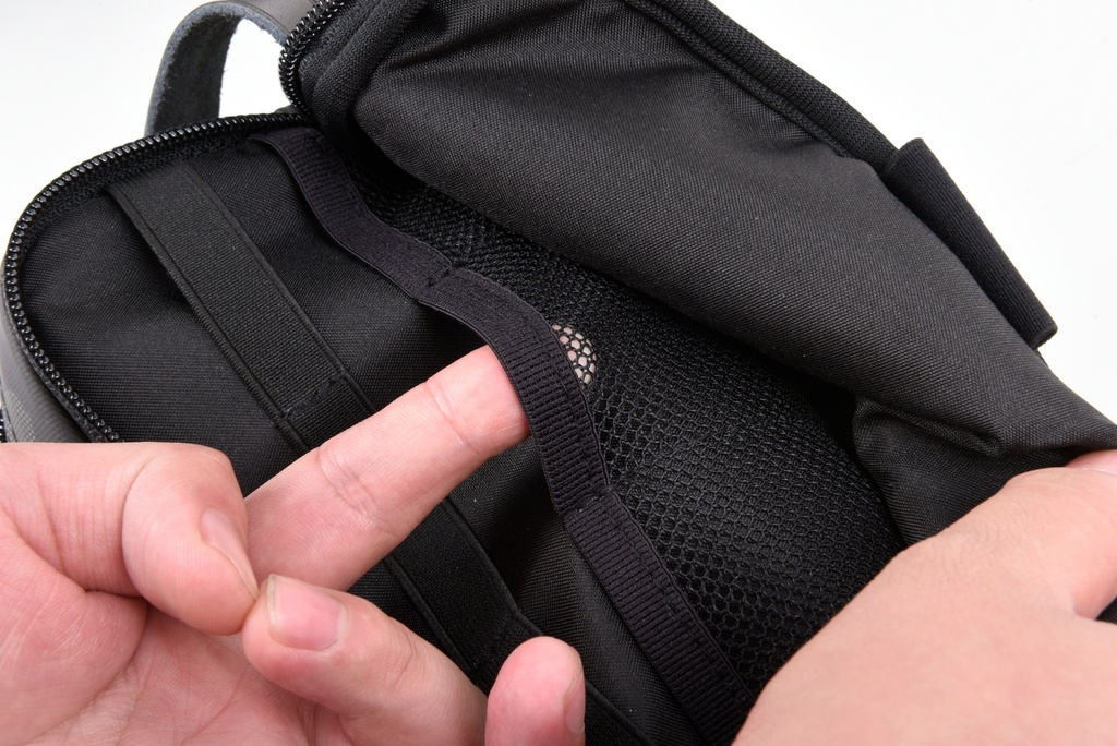Wiwu Salem Pouch Travel in style Electronics Cable and Cord Organizer Pouch Black |STPB / STPGR|
