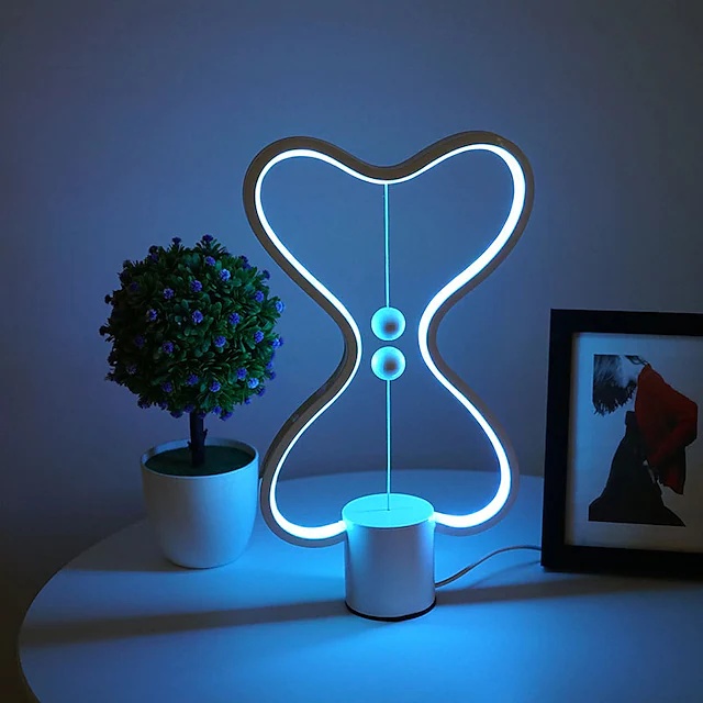 مصباح طاولة LED ذكي – مفتاح مغناطيسي في الهواء، يعمل عبر USB، ضوء ليلي إبداعي لغرفة النوم مع تصميم قلب مزدوج، هدية ملونة