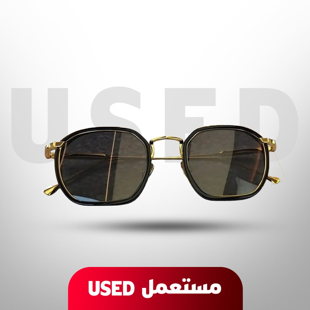 🚨 DISPLAY PIECE 🚨 7MD Premium Unisex Square Sunglasses – Elegant Black & Gold Frame with Dark Lenses, Stylish Design with Protective Case 🚨 Not Covered By Warranty 🚨